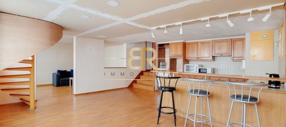 3 bedrooms Duplex in Villejuif, France No. 176764 2