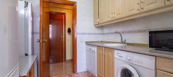 3 Schlafzimmer Wohnung in Mostoles, Spain, Nr. 172923 3