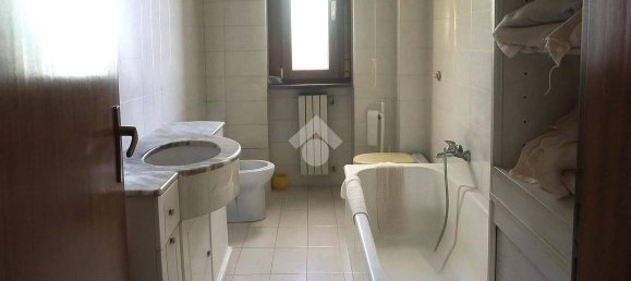 4 Schlafzimmer Wohnung in Montecorvino Pugliano, Italy, Nr. 272200 22