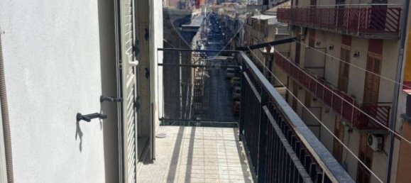 Квартира с 2 спальнями в Катания, Италия № 360985 9