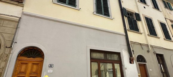 5 rooms Apartment in Florence, Italy No. 268002 3