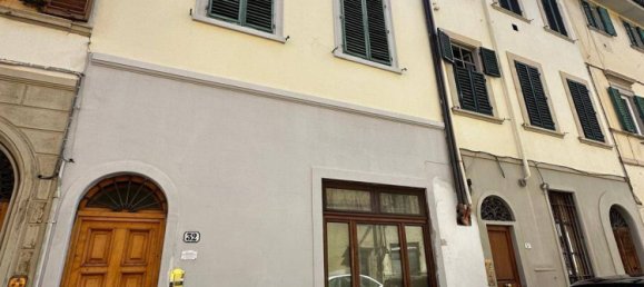 5 rooms Apartment in Florence, Italy No. 268002 23