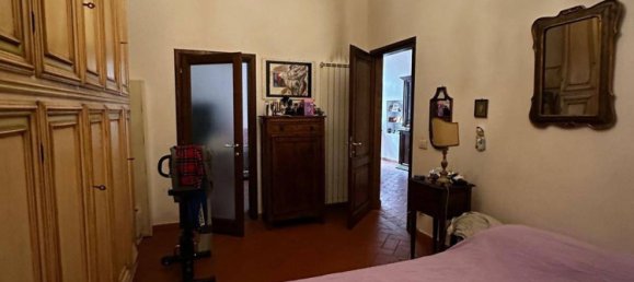 5 rooms Apartment in Florence, Italy No. 268002 6