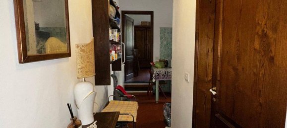 5 rooms Apartment in Florence, Italy No. 268002 8