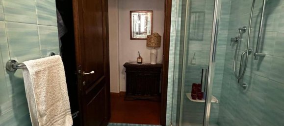 5 rooms Apartment in Florence, Italy No. 268002 11