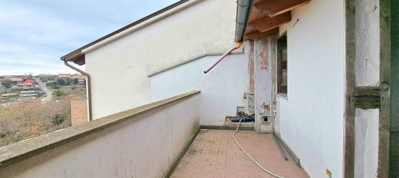 Studio in Canale Monterano, Italy No. 113428 7