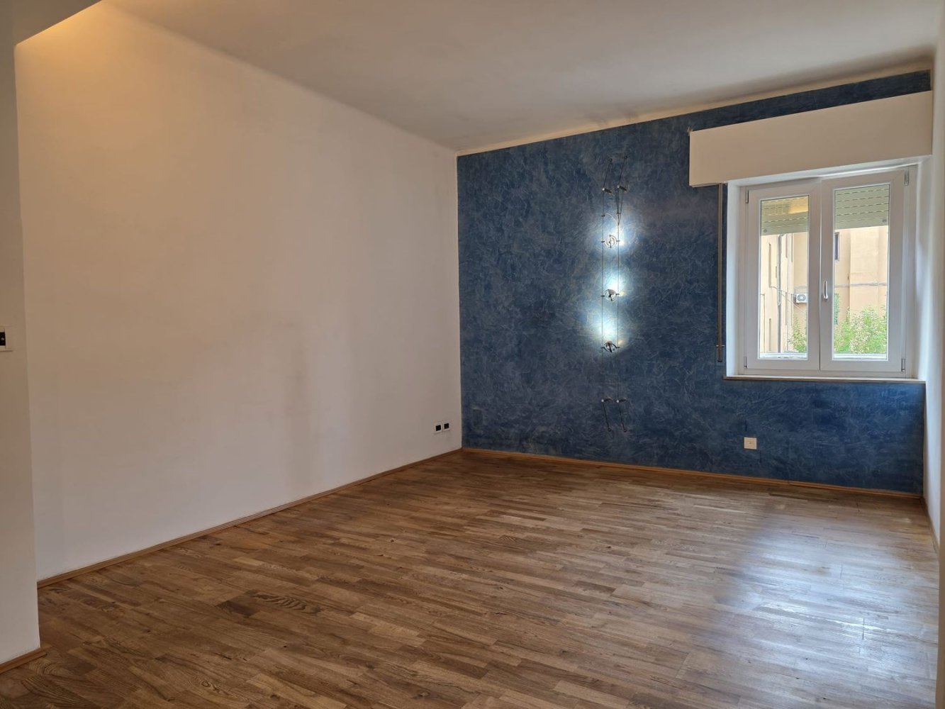 3 rooms Apartment in Udine, Italy No. 297198
