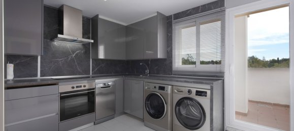 2 bedrooms Penthouse in Marbella, Spain No. 134150 3