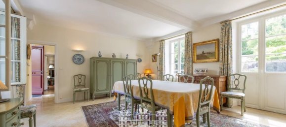 Villa de 5 dormitorios en Fontainebleau, France No. 298089 9