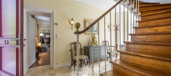 Villa de 5 dormitorios en Fontainebleau, France No. 298089 10