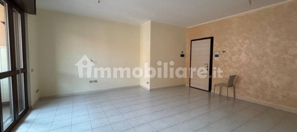 2 Schlafzimmer Wohnung in Parabiago, Italy, Nr. 16585 20