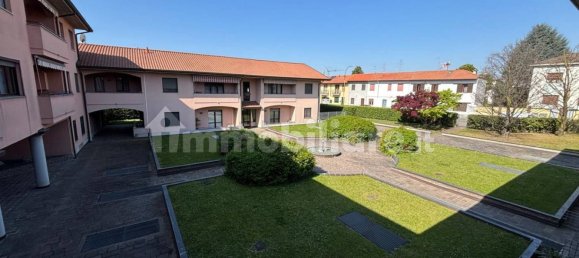 2 Schlafzimmer Wohnung in Parabiago, Italy, Nr. 16585 28