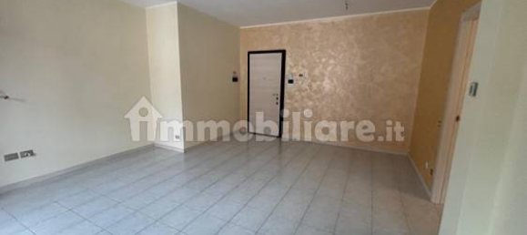 2 Schlafzimmer Wohnung in Parabiago, Italy, Nr. 16585 14