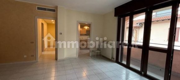 2 Schlafzimmer Wohnung in Parabiago, Italy, Nr. 16585 4