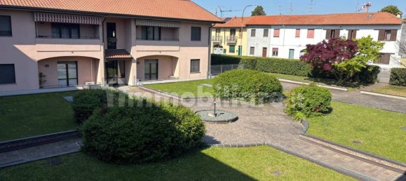2 Schlafzimmer Wohnung in Parabiago, Italy, Nr. 16585 25