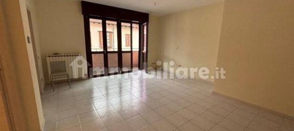 2 Schlafzimmer Wohnung in Parabiago, Italy, Nr. 16585 8