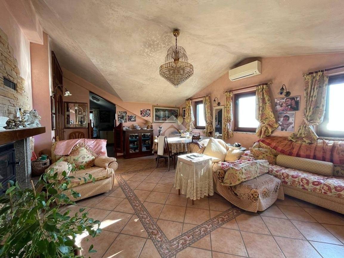 4 bedrooms Villa in Trevignano Romano, Italy No. 166986