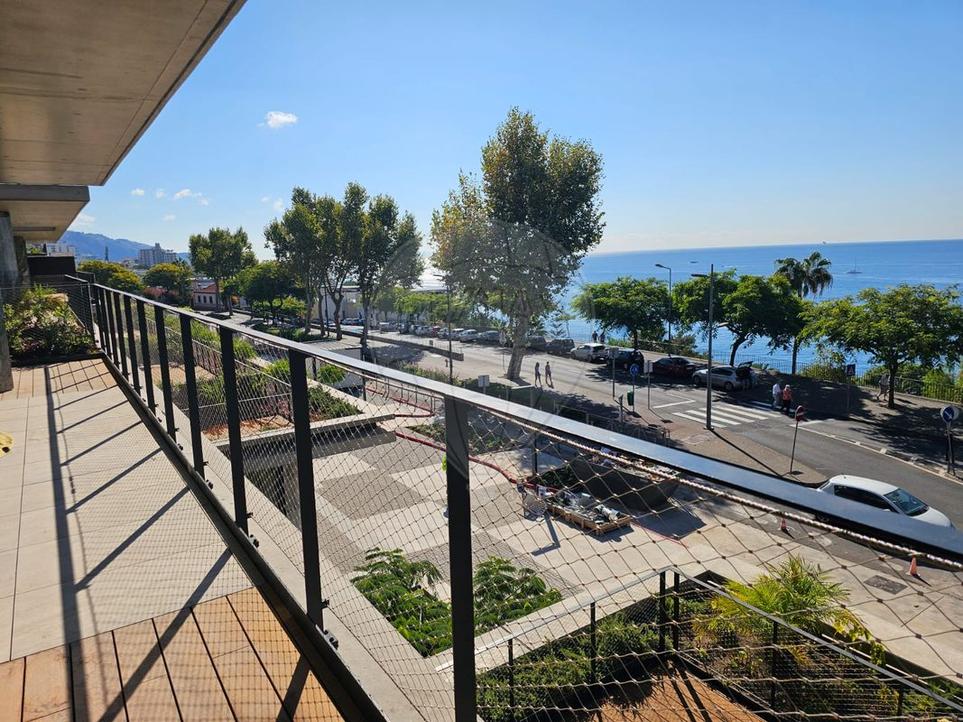 2 bedrooms Apartment in Funchal, Portugal No. 285230