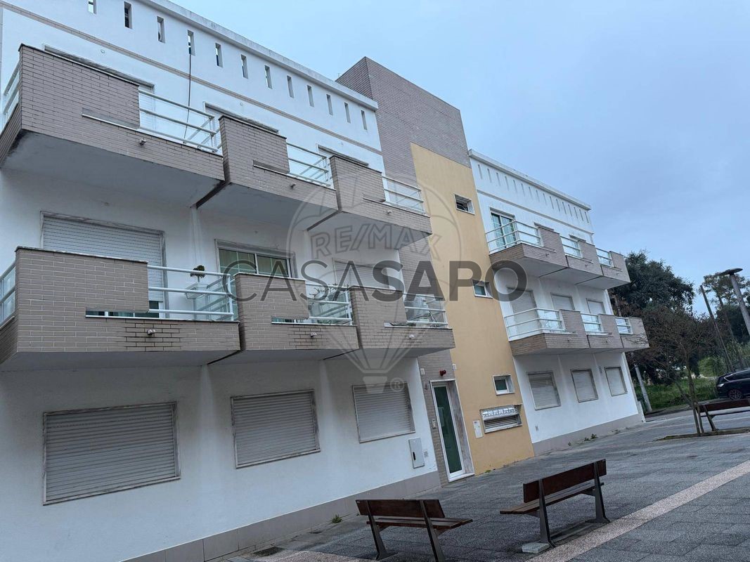 Дуплекс с 3 спальнями в Баррейру, Португалия № 269640