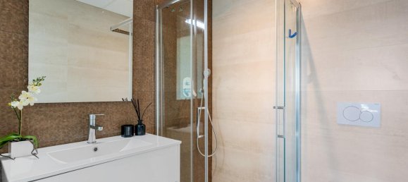 Apartamento de 2 dormitorios en Alicante, Spain No. 12819 18