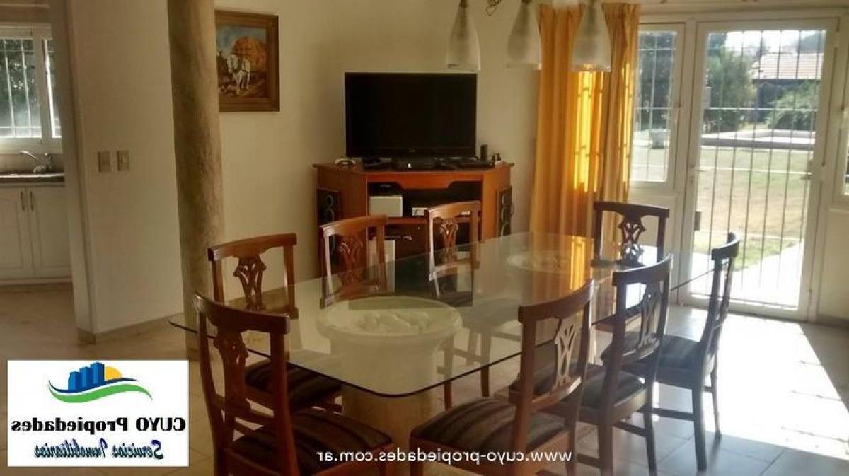 4 bedrooms House in Cordoba, Argentina No. 21162