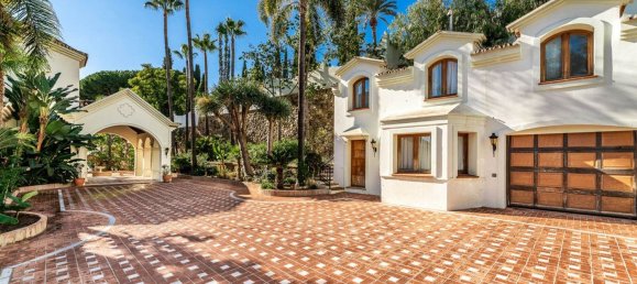 16 bedrooms Villa in El Paraiso, Spain No. 184555 24