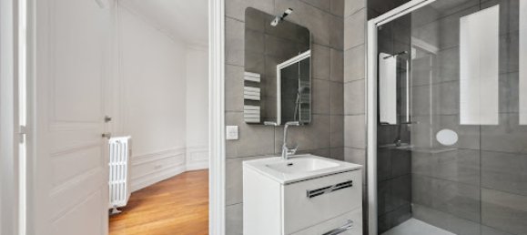 4 chambres Appartement à Paris, France No. 126054 9