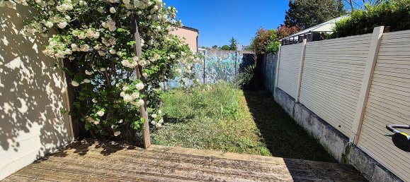 3 bedrooms House in Merignac, France No. 329778 2