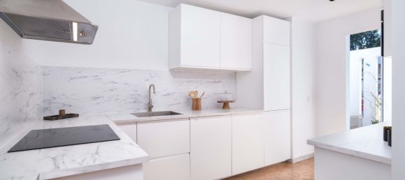 3 bedrooms Apartment in Marbella, Spain No. 275025 9