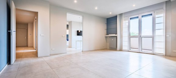 5 bedrooms Apartment in Turin, Italy No. 332594 10