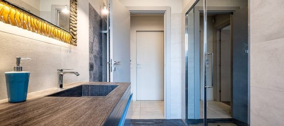 5 bedrooms Apartment in Turin, Italy No. 332594 20