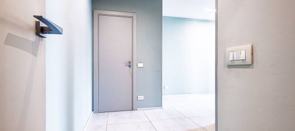 5 bedrooms Apartment in Turin, Italy No. 332594 27