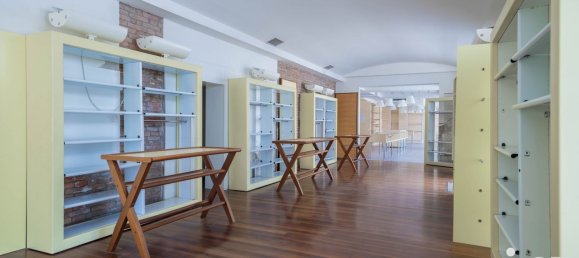 156m² Commercial property in Portomaggiore, Italy No. 261614 3