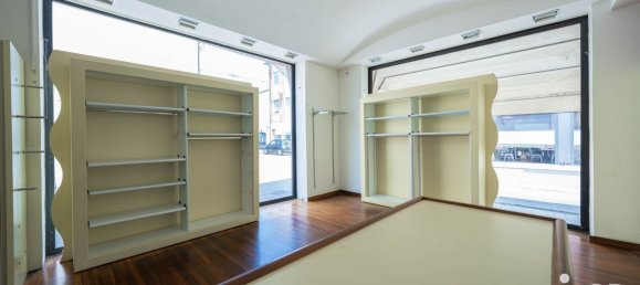 156m² Commercial property in Portomaggiore, Italy No. 261614 7