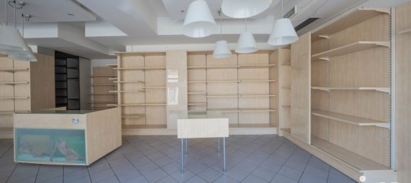 156m² Commercial property in Portomaggiore, Italy No. 261614 13