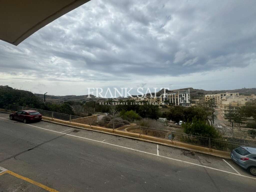 3 bedrooms Apartment in Marsalforn, Malta No. 6119