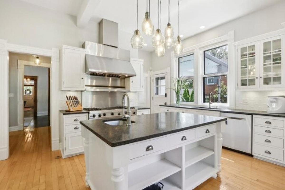 6 bedrooms House in Oak Park, USA No. 439873