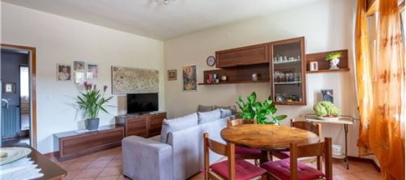 Дом с 4 спальнями в Пескантина, Италия № 290227 2