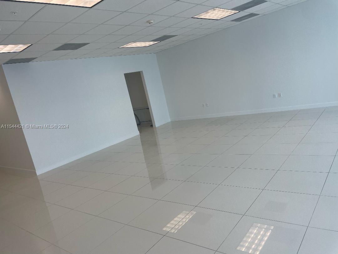 oficina en alquiler en Miami, Miami-Dade, Florida, USA № 613454