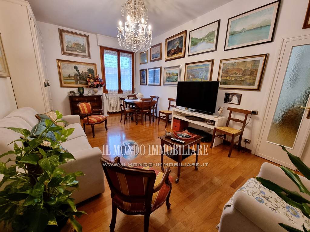 2 Schlafzimmer Wohnung in Florence, Italy, Nr. 175403