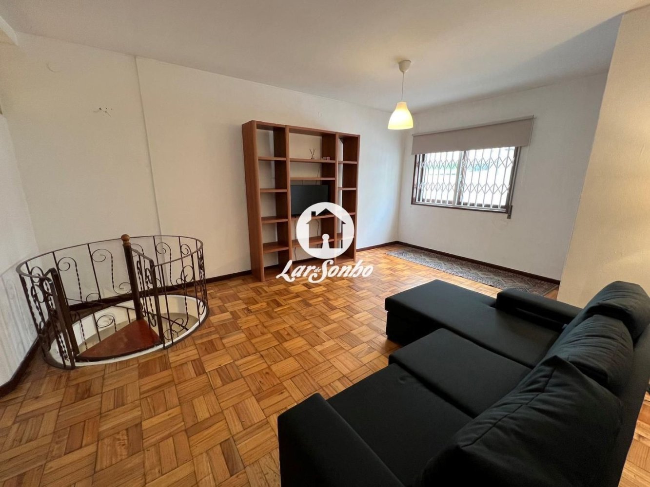 4 bedrooms Apartment in Porto, Portugal No. 198468
