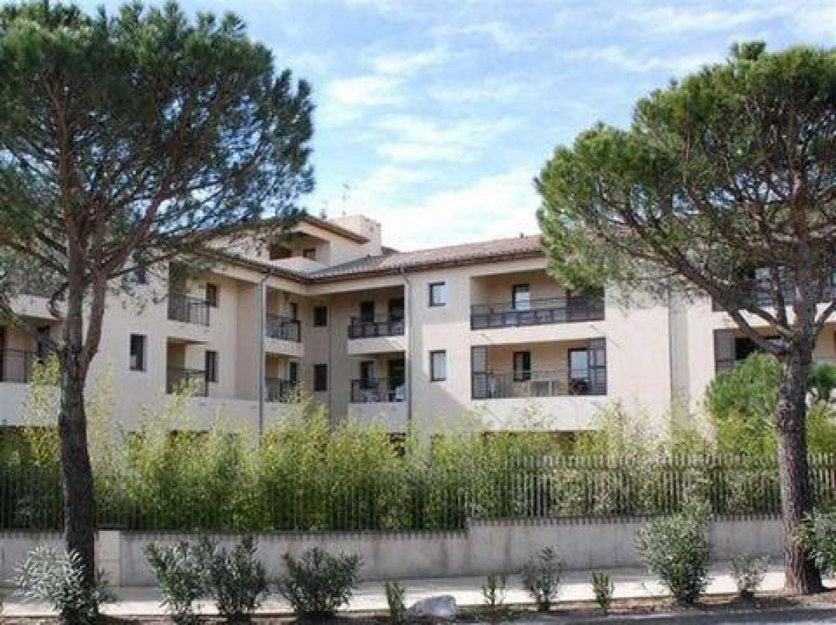 2 bedrooms Apartment in Uzes, France No. 22238