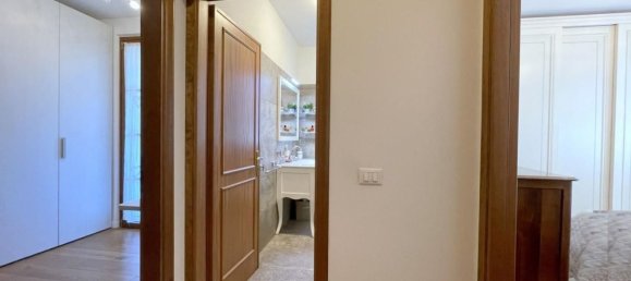 Villa de 5 dormitorios en Camaiore, Italy No. 365194 29