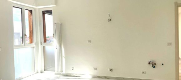 2 bedrooms Apartment in Milan, Italy No. 314249 15