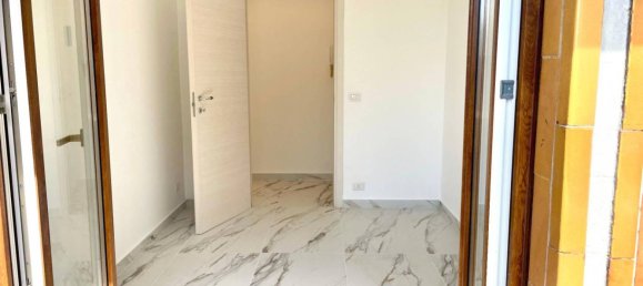 2 bedrooms Apartment in Milan, Italy No. 314249 5