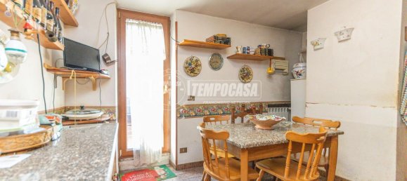 3-salle Appartement à Rome, Italy No. 232769 11