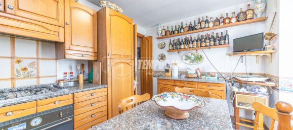 3-salle Appartement à Rome, Italy No. 232769 12