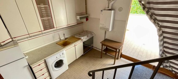 4 rooms House in Caporciano, Italy No. 92227 13