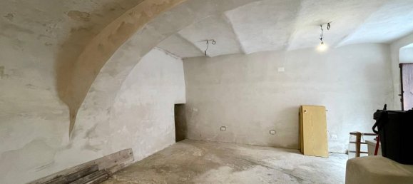 4 rooms House in Caporciano, Italy No. 92227 17