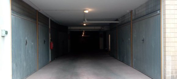 Гараж с 1 комнатой в Рим, Италия № 331217 6